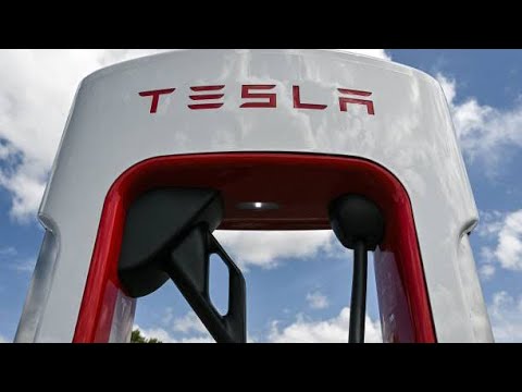 Two Key Executives Leave Musk's Tesla